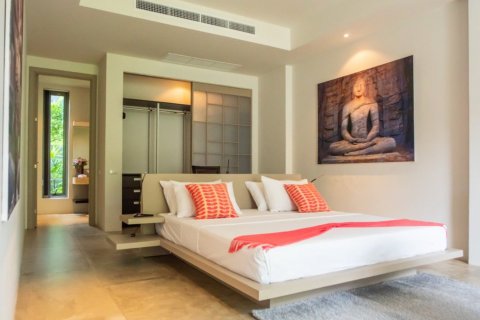 Casa de 4 dormitorios en Phuket, Tailandia № 180954 - foto 17