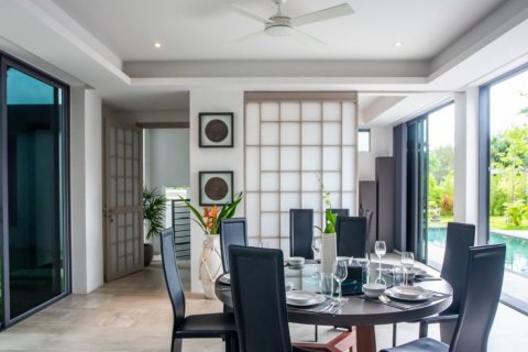 Casa de 4 dormitorios en Phuket, Tailandia № 180954 - foto 15
