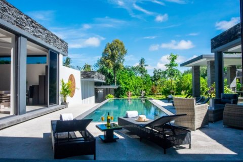 Casa de 4 dormitorios en Phuket, Tailandia № 180954 - foto 2