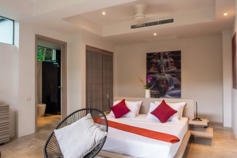Casa de 4 dormitorios en Phuket, Tailandia № 180954 - foto 23