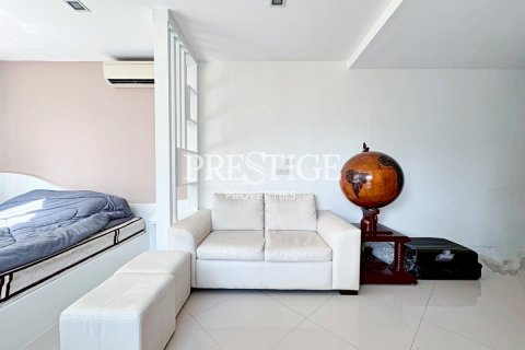Estudio en el condominio en Pattaya, Tailandia № 209005 - foto 2