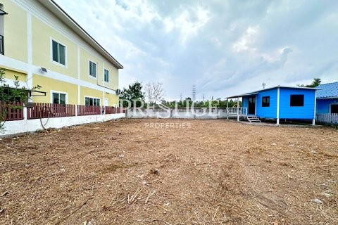 Terreno 400 m2 en Pattaya, Tailandia № 208999 - foto 4