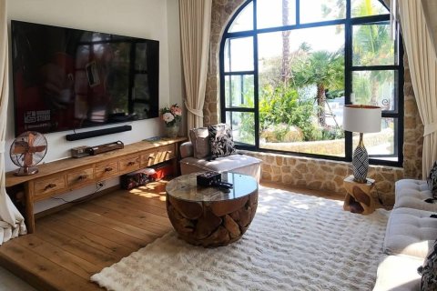 Casa de 6 dormitorios en Hua Hin, Tailandia № 180380 - foto 25