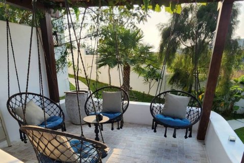 Casa de 6 dormitorios en Hua Hin, Tailandia № 180380 - foto 13
