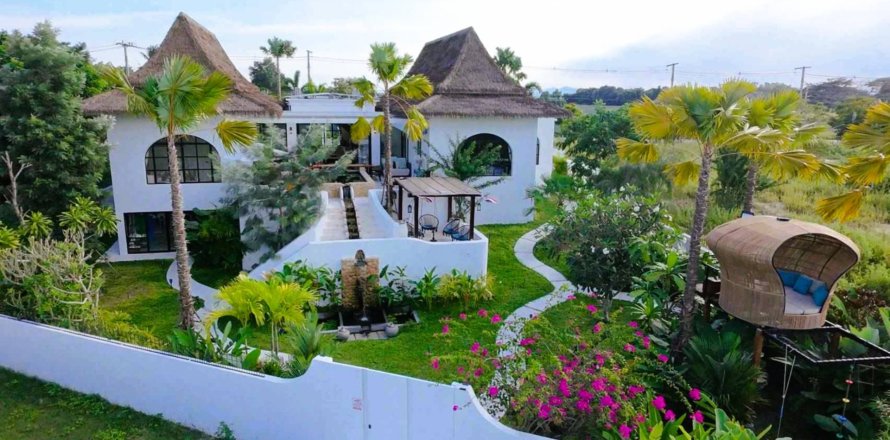 Casa de 6 dormitorios en Hua Hin, Tailandia № 180380