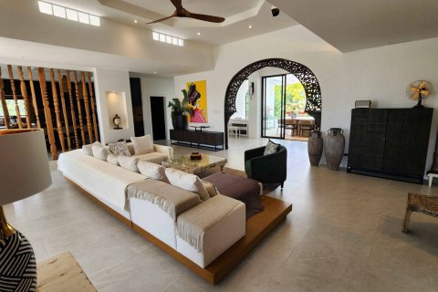 Casa de 6 dormitorios en Hua Hin, Tailandia № 180380 - foto 26