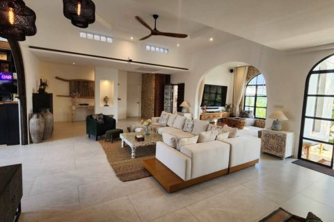 Casa de 6 dormitorios en Hua Hin, Tailandia № 180380 - foto 24