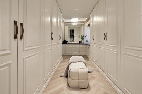Condominio de 4 dormitorios en Bangkok, Tailandia № 180386 - foto 16