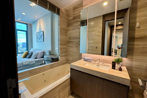 Condominio de 2 dormitorios en Bangkok, Tailandia № 180384 - foto 14