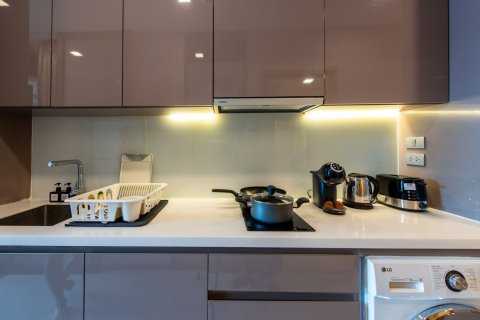 Estudio en el condominio en Watthana, Bangkok, Tailandia № 146192 - foto 15