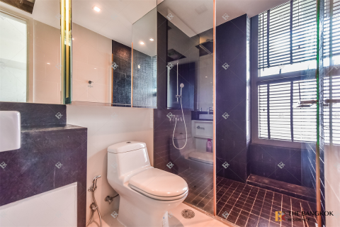 Condo in Bangkok, Thailand, 3 bedrooms № 220657 - photo 6