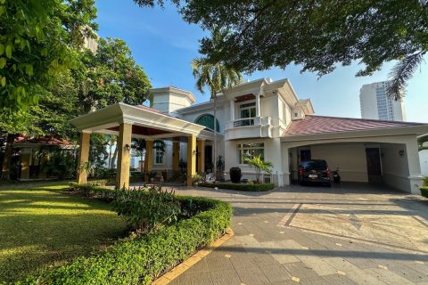 Casa de 10 dormitorios en Pattaya, Tailandia № 63373 - foto 2
