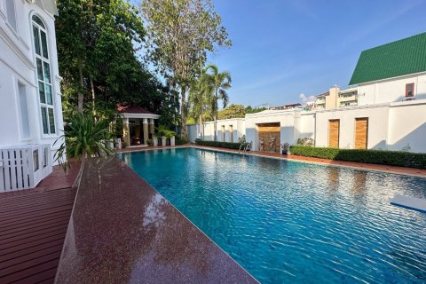 Casa de 10 dormitorios en Pattaya, Tailandia № 63373 - foto 9