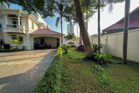 Casa de 10 dormitorios en Pattaya, Tailandia № 63373 - foto 7