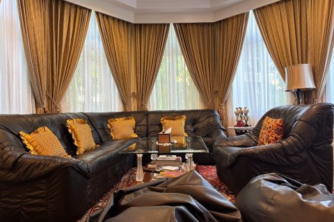 Casa de 10 dormitorios en Pattaya, Tailandia № 63373 - foto 14