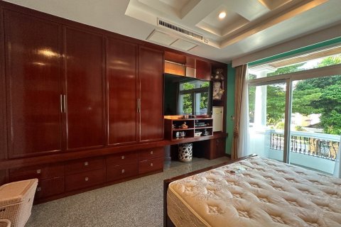 Casa de 10 dormitorios en Pattaya, Tailandia № 63373 - foto 30