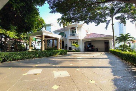 Casa de 10 dormitorios en Pattaya, Tailandia № 63373 - foto 4