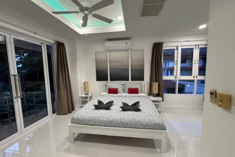 Chalet de 4 dormitorios en Ko Samui, Tailandia № 173084 - foto 4