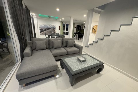 Chalet de 4 dormitorios en Ko Samui, Tailandia № 173084 - foto 6