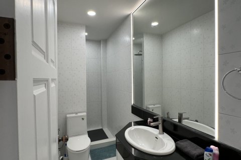 Chalet de 4 dormitorios en Ko Samui, Tailandia № 173084 - foto 27