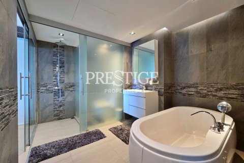 Condo in Pattaya, Thailand, 1 bedroom № 198277 - photo 12