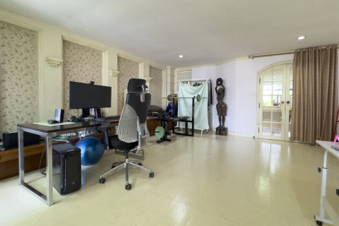 Eigentumswohnung in Watthana, Bangkok, Thailand, 4 Schlafzimmer  № 201194 - Foto 10