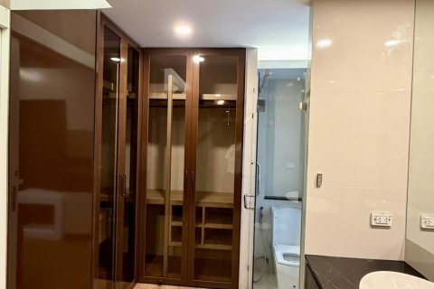 Adosado de 3 dormitorios en Bangkok, Tailandia № 180333 - foto 19