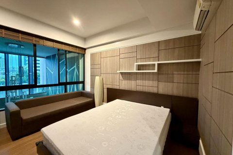 Adosado de 3 dormitorios en Bangkok, Tailandia № 180333 - foto 15