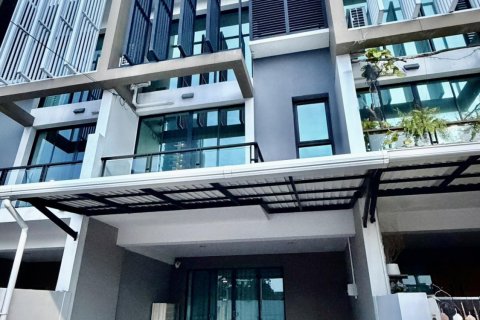 Townhouse in Bangkok, Thailand 3 bedrooms № 180333