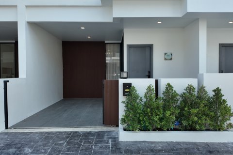 Villa in Pattaya, Thailand 4 Schlafzimmer № 233034 - Foto 2