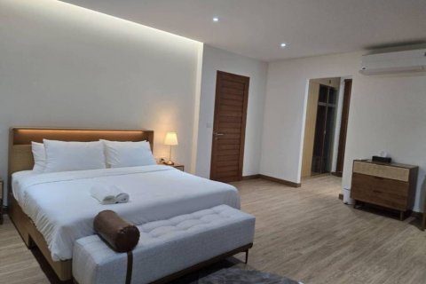Chalet de 4 dormitorios en Kathu, Tailandia № 117215 - foto 5