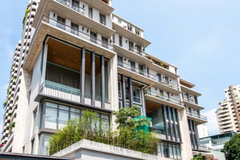 Haus in Bangkok, Thailand 4 Schlafzimmer № 143765