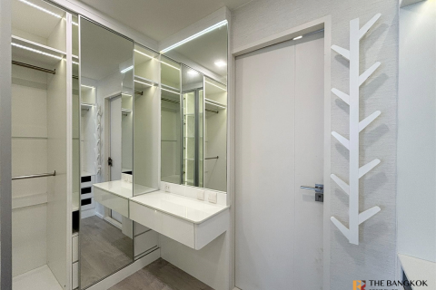 Haus in Bangkok, Thailand 4 Schlafzimmer № 189145 - Foto 10