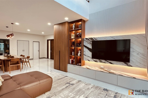 House in Bangkok, Thailand 4 bedrooms № 189146