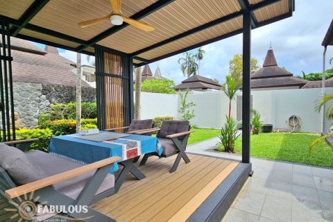 Chalet de 4 dormitorios en Bang Tao, Tailandia № 179415 - foto 3