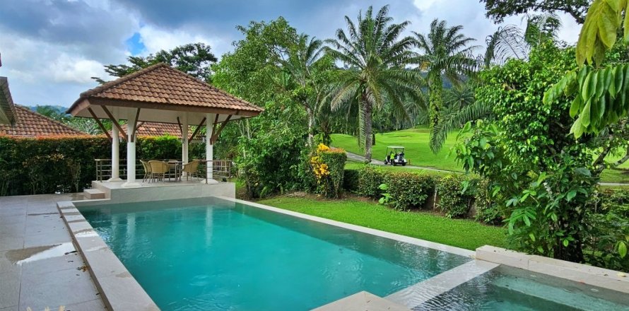 Chalet de 3 dormitorios en Kathu, Tailandia № 179417