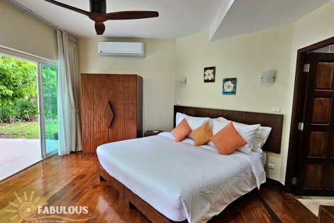 Chalet de 3 dormitorios en Kathu, Tailandia № 179417 - foto 8