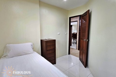 Chalet de 3 dormitorios en Kathu, Tailandia № 179417 - foto 16