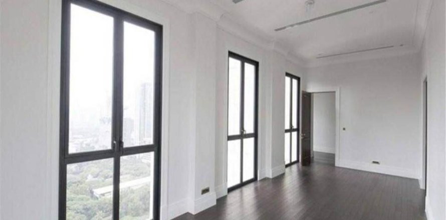 Condominio de 3 dormitorios en Pathum Wan, Bangkok, Tailandia № 205308