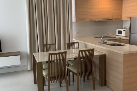 Condominio de 2 dormitorios en Khlong Toei, Bangkok, Tailandia № 205305 - foto 9