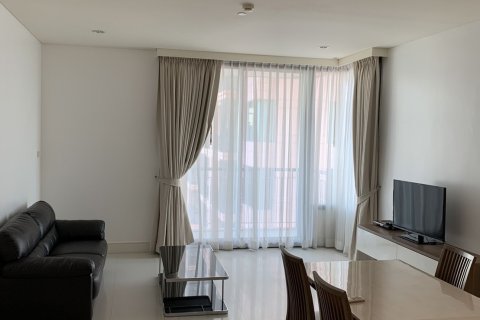 Condominio de 2 dormitorios en Khlong Toei, Bangkok, Tailandia № 205305 - foto 7