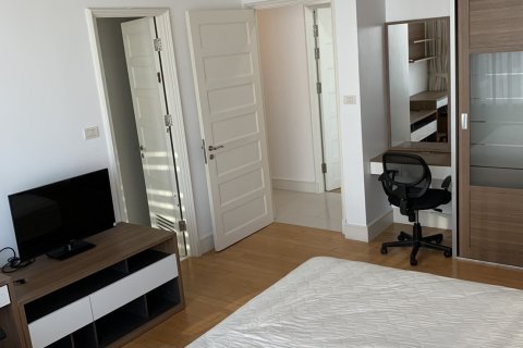 Condominio de 2 dormitorios en Khlong Toei, Bangkok, Tailandia № 205305 - foto 14