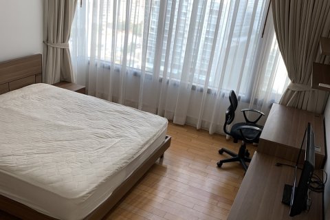 Condominio de 2 dormitorios en Khlong Toei, Bangkok, Tailandia № 205305 - foto 12