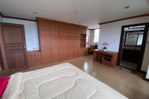 Condominio de 2 dormitorios en Watthana, Bangkok, Tailandia № 71564 - foto 6