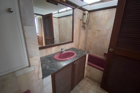 Condominio de 2 dormitorios en Watthana, Bangkok, Tailandia № 71564 - foto 7