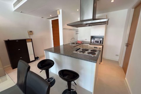 Condominio de 2 dormitorios en Khlong Toei, Bangkok, Tailandia № 71562 - foto 15