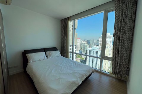 Condominio de 2 dormitorios en Khlong Toei, Bangkok, Tailandia № 71562 - foto 23