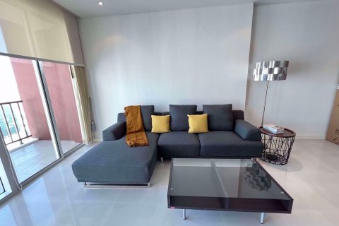 Condominio de 2 dormitorios en Khlong Toei, Bangkok, Tailandia № 71562 - foto 2