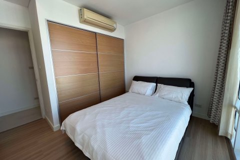 Condominio de 2 dormitorios en Khlong Toei, Bangkok, Tailandia № 71562 - foto 25