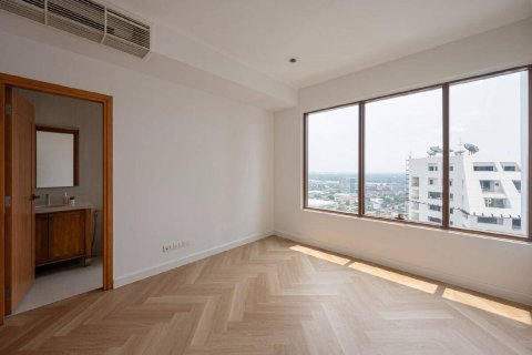 Condominio de 2 dormitorios en Bangkok, Tailandia № 180626 - foto 19